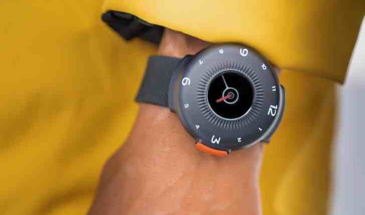 What are wearable electronics?