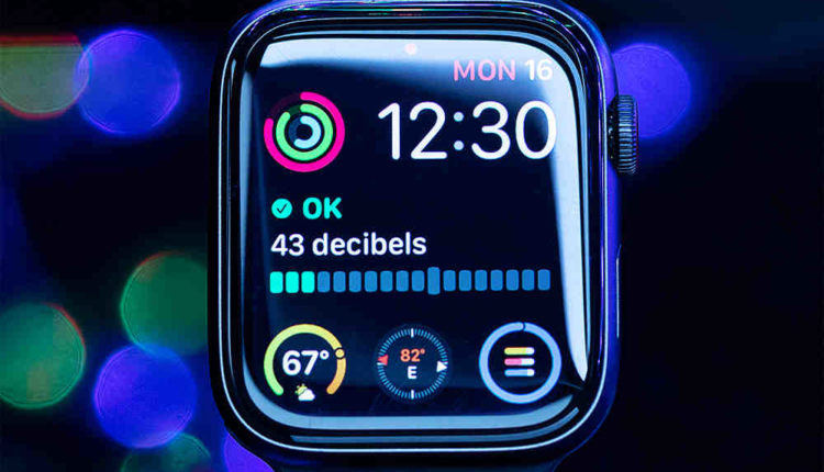 What is the difference between a smartwatch and an Apple Watch?