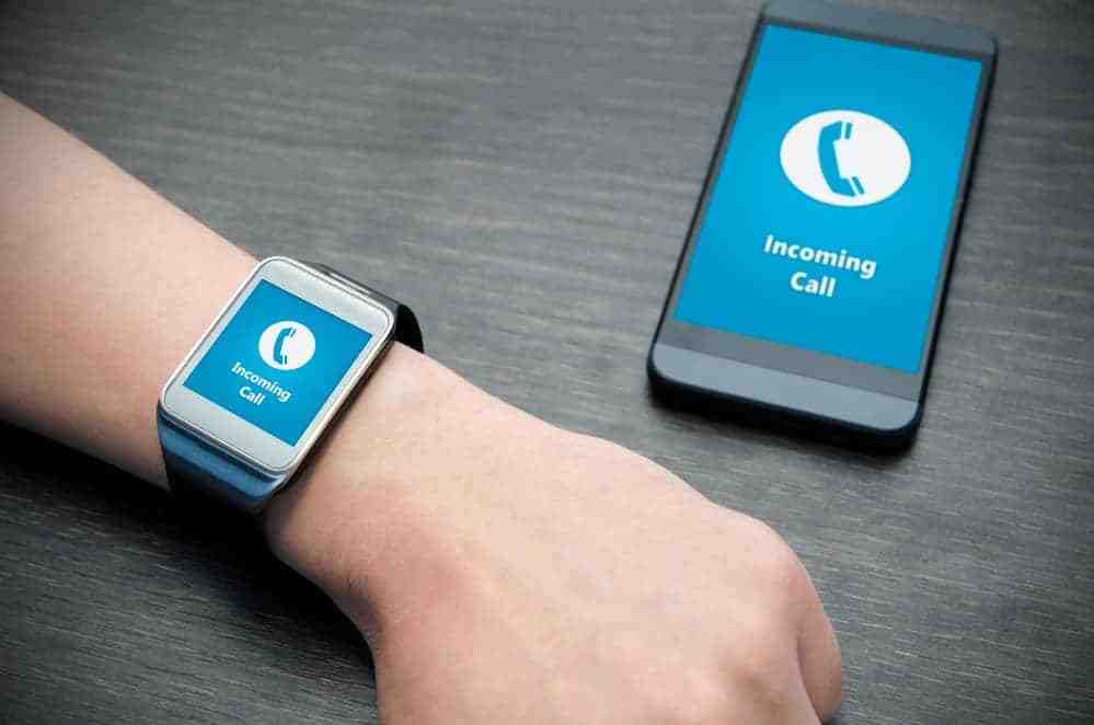What's the difference between a smartwatch and a Fitbit?